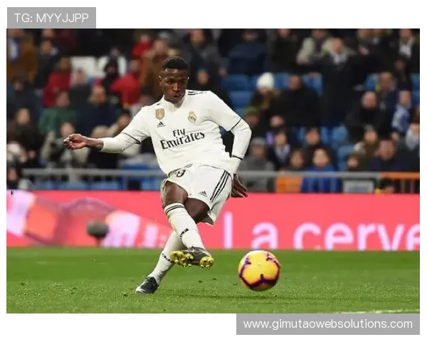 维尼修斯：从潜力新星到金球竞争者的成长轨迹解析