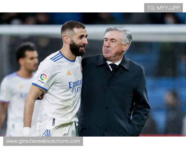 本泽马在安切洛蒂体系中的进攻核心价值解析 本泽马在安切洛蒂体系中的进攻核心价值解析