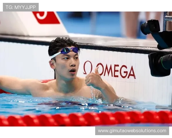 汪顺家的冰箱里塞满了能量胶，保质期比他恋爱周期还长