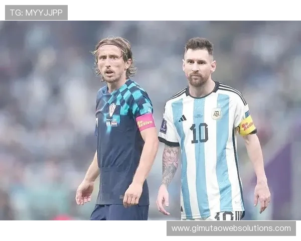 莫德里奇与伊涅斯塔巅峰期战术角色及比赛影响力对比